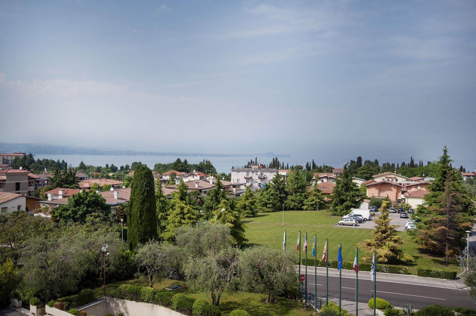 Hotel Villa Maria Desenzano del Garda Esterno foto