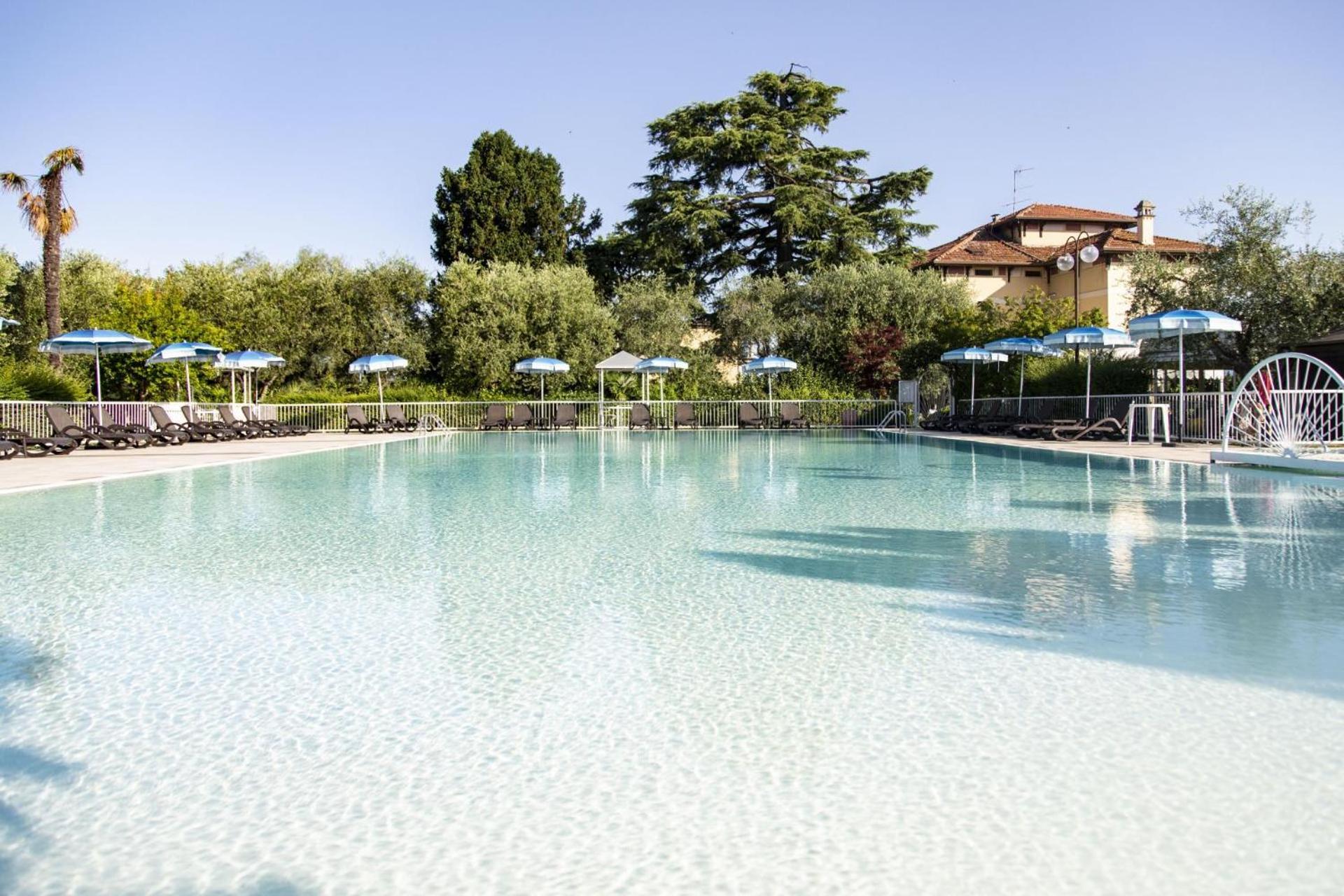 Hotel Villa Maria Desenzano del Garda Esterno foto