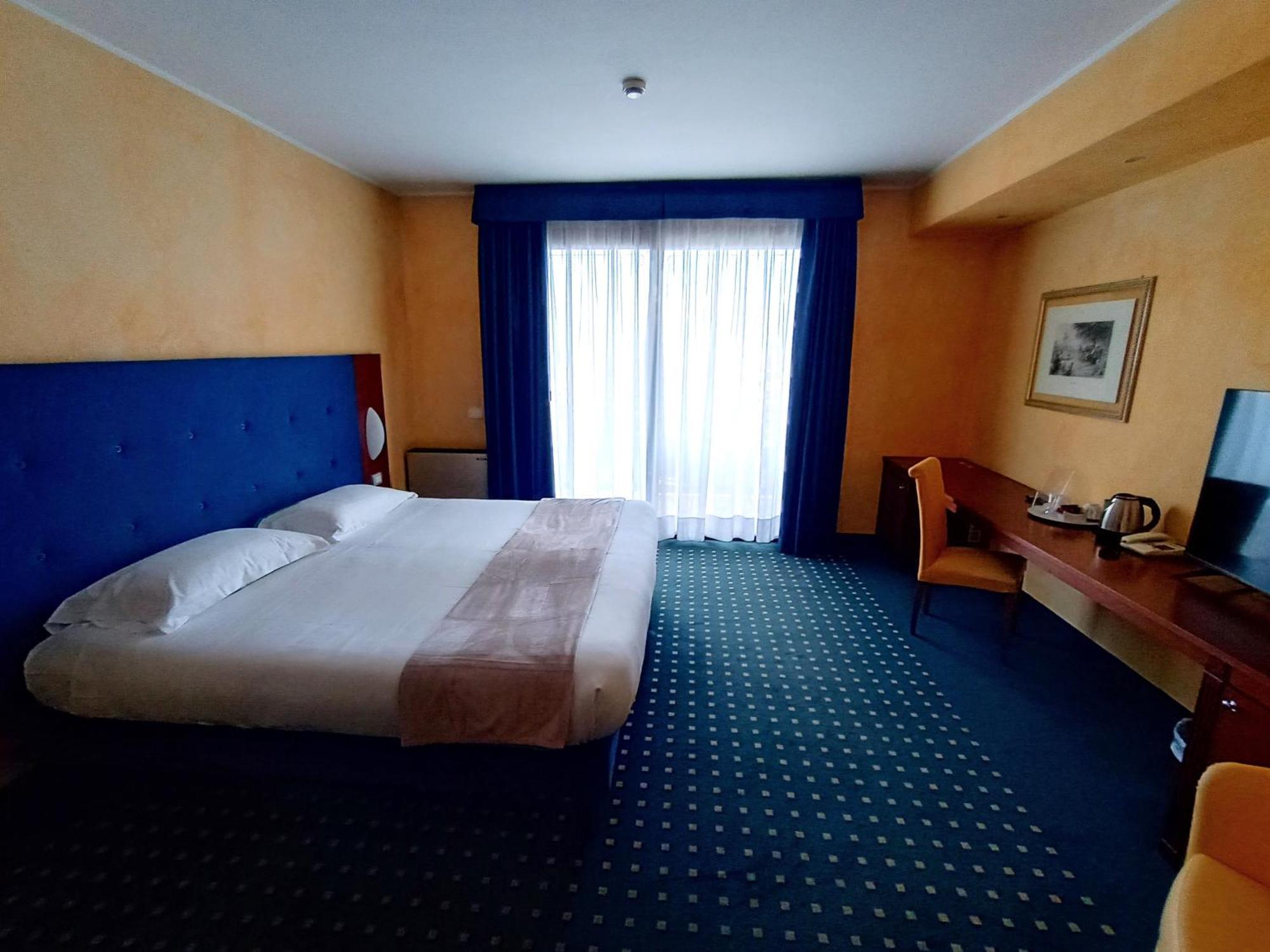 Hotel Villa Maria Desenzano del Garda Esterno foto