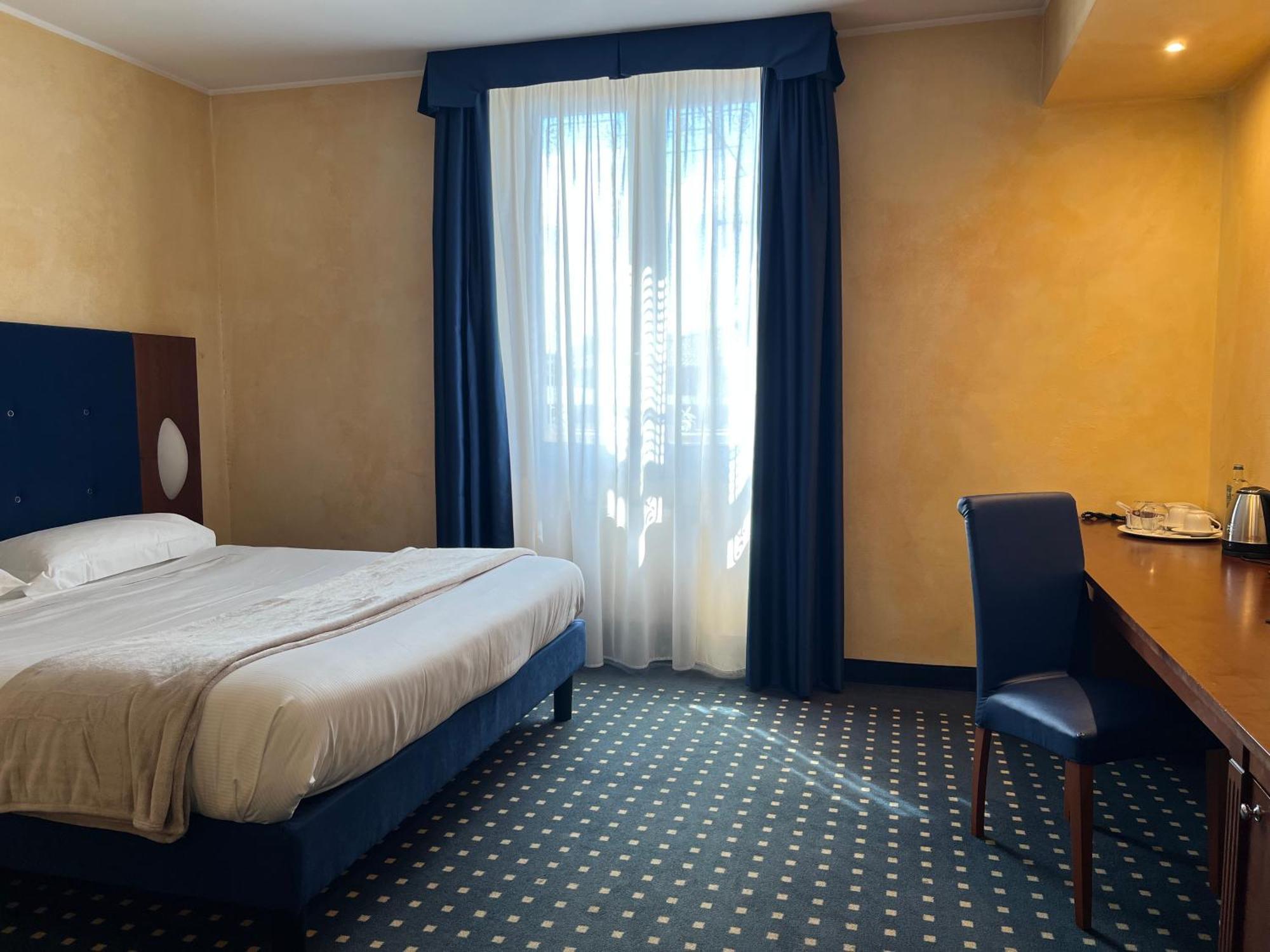 Hotel Villa Maria Desenzano del Garda Camera foto