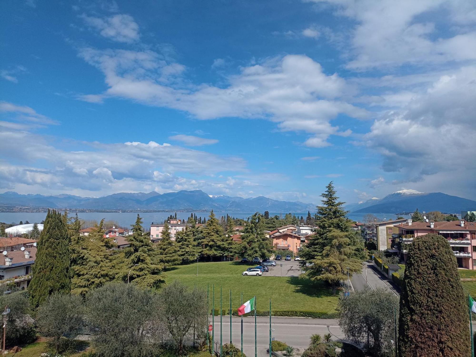 Hotel Villa Maria Desenzano del Garda Esterno foto