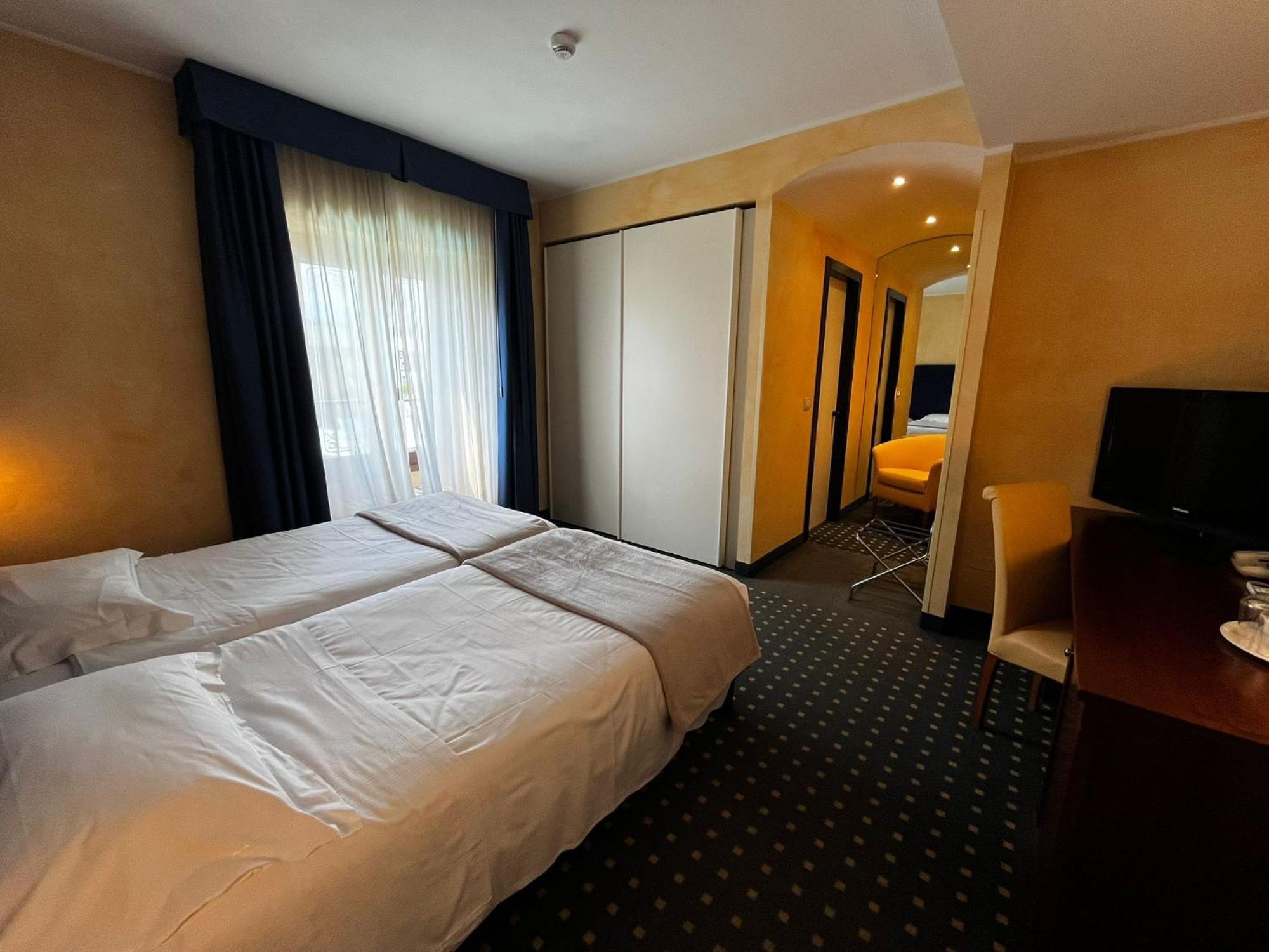 Hotel Villa Maria Desenzano del Garda Esterno foto