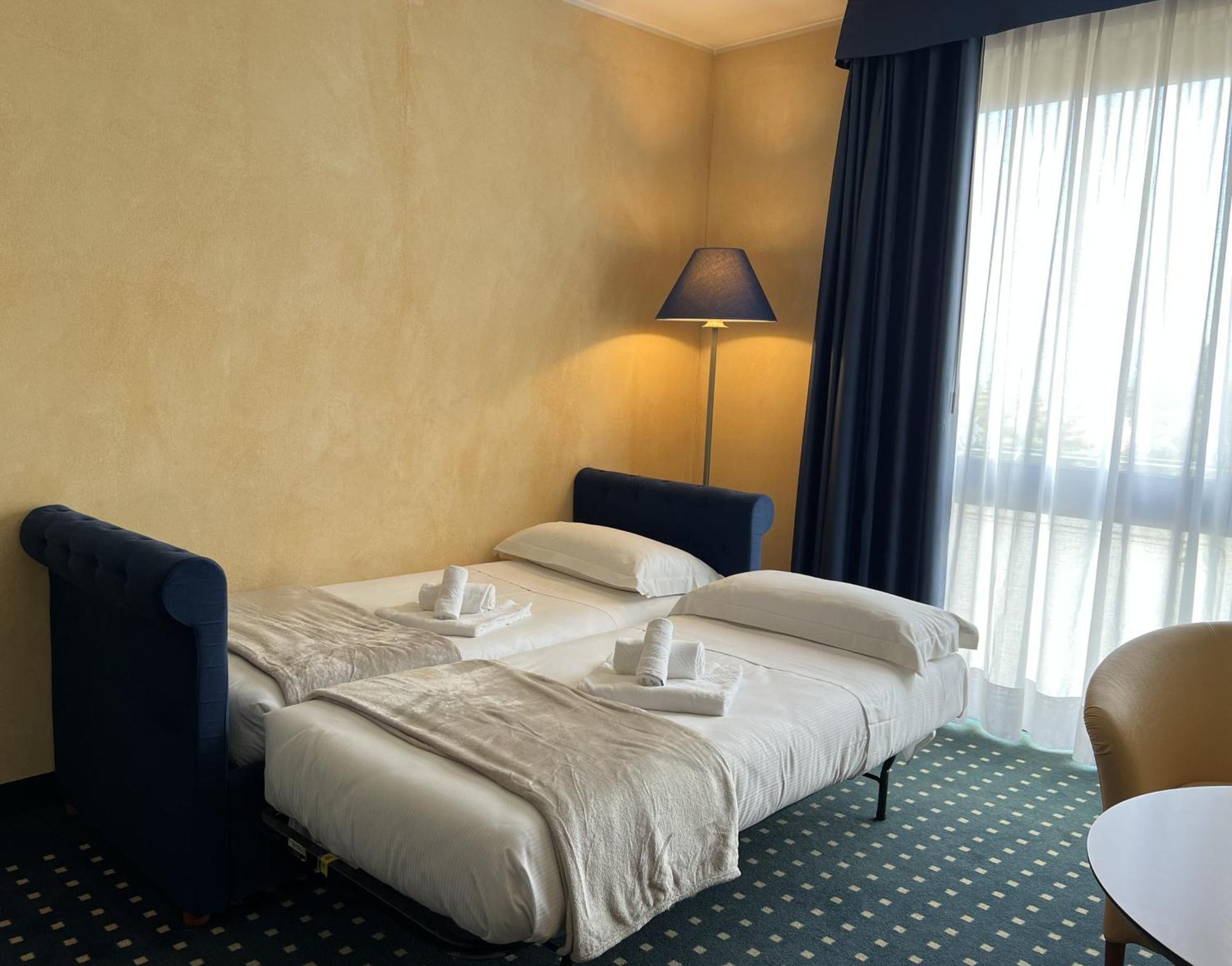 Hotel Villa Maria Desenzano del Garda Esterno foto