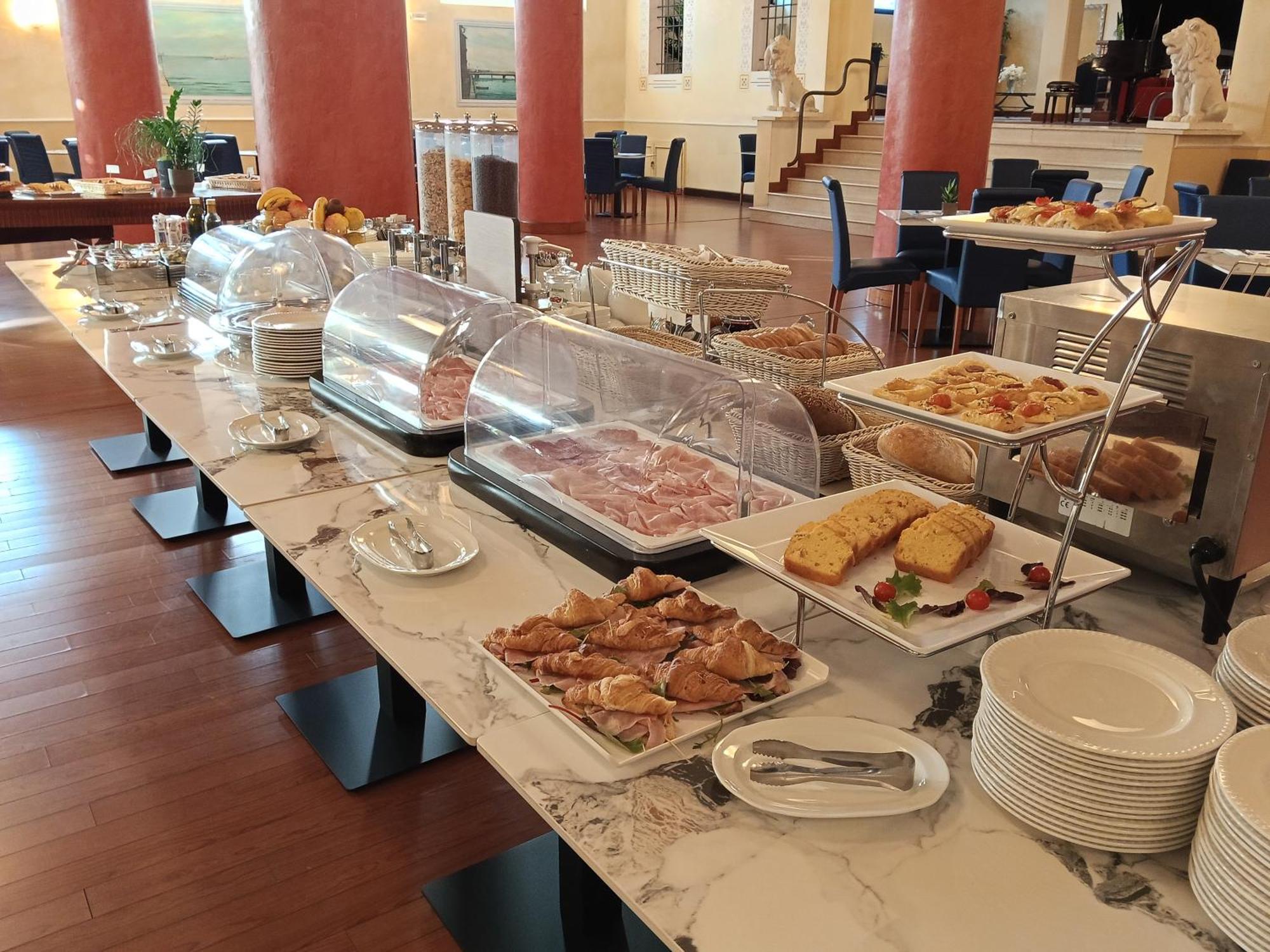 Hotel Villa Maria Desenzano del Garda Esterno foto